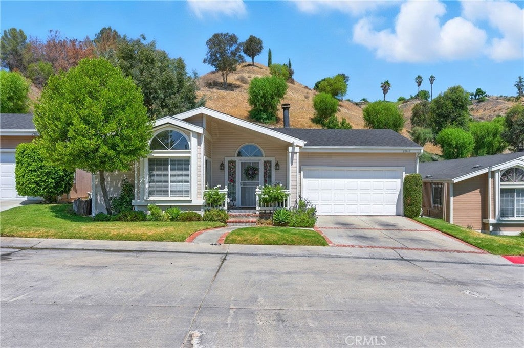 Photo of Listing #SR25195214