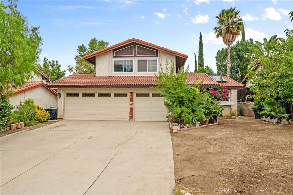 Photo of Listing #IV25195717