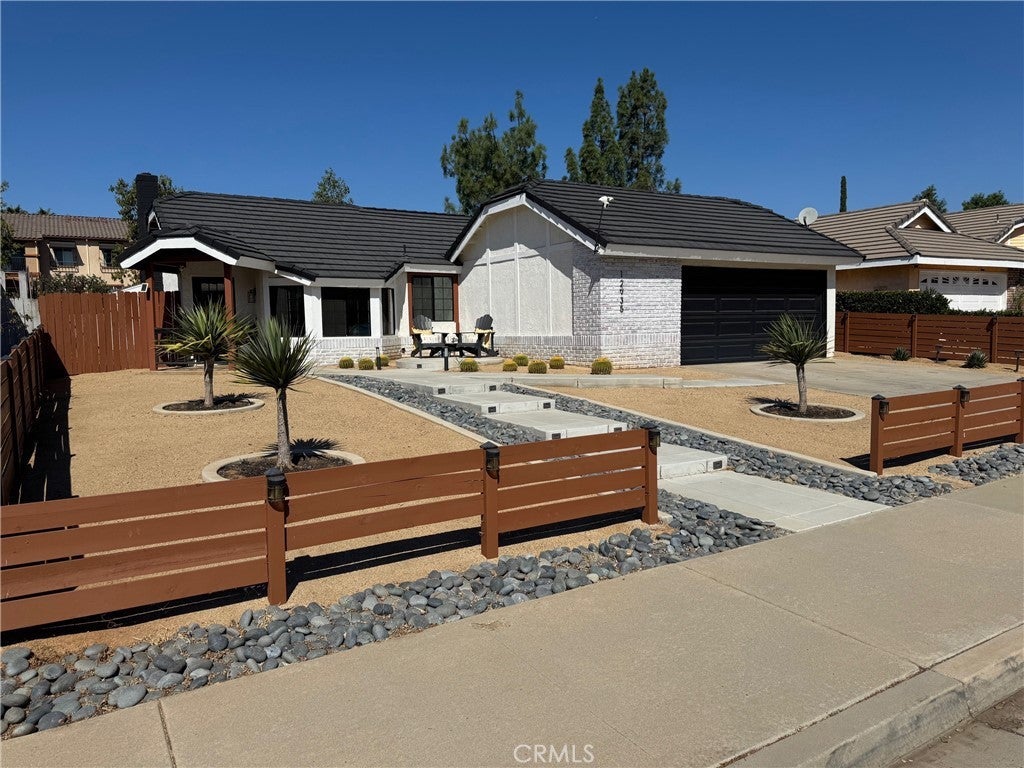 Photo of Listing #IV25195894