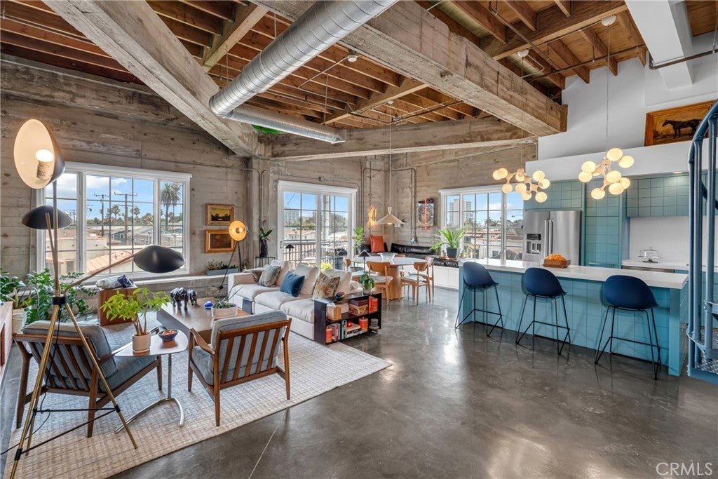 Photo of Listing #PW25195984