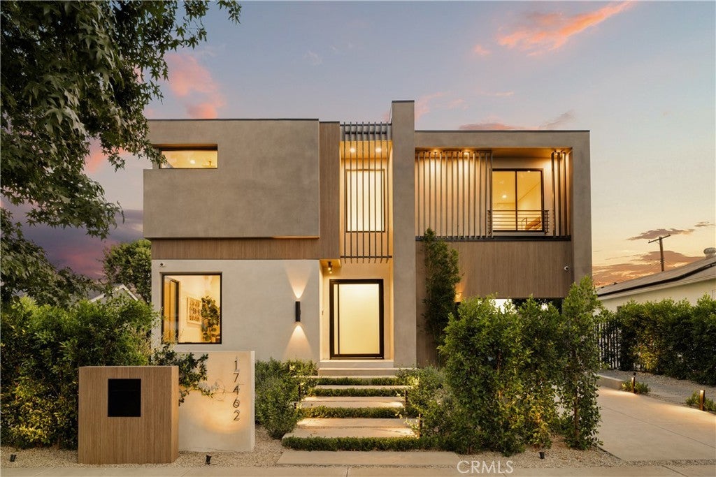 Photo of Listing #SR25191762