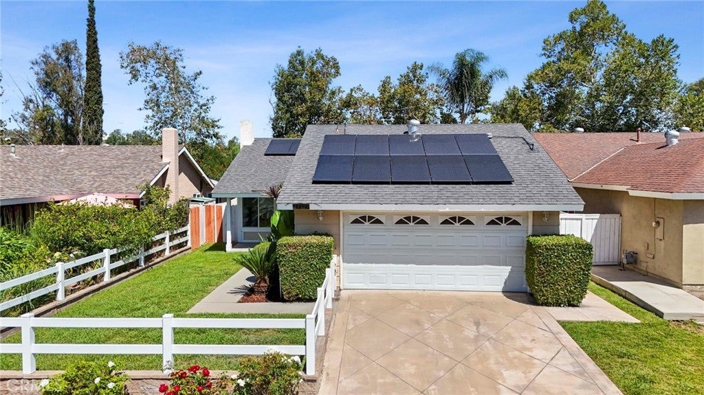 Photo of Listing #OC25188574