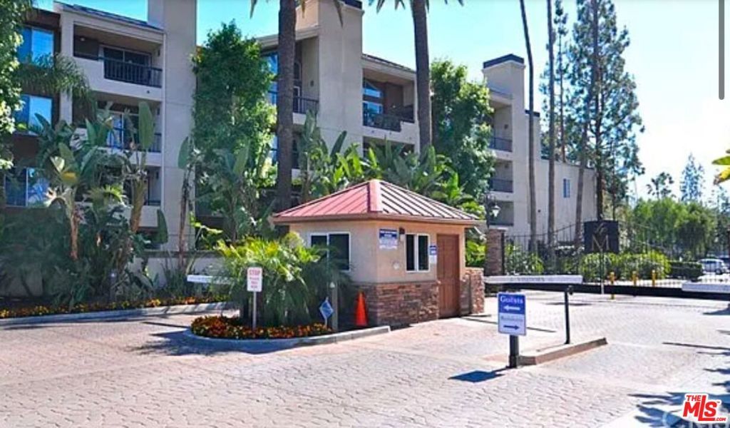 Photo of Listing #25585651