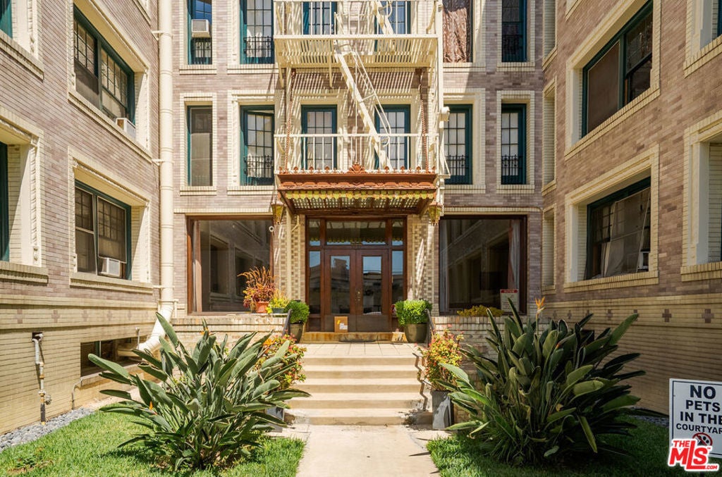 Photo of Listing #25584027