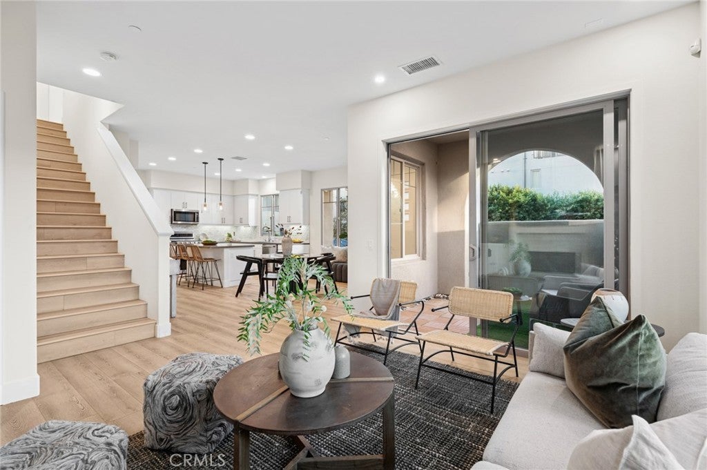 Photo of Listing #OC25196562