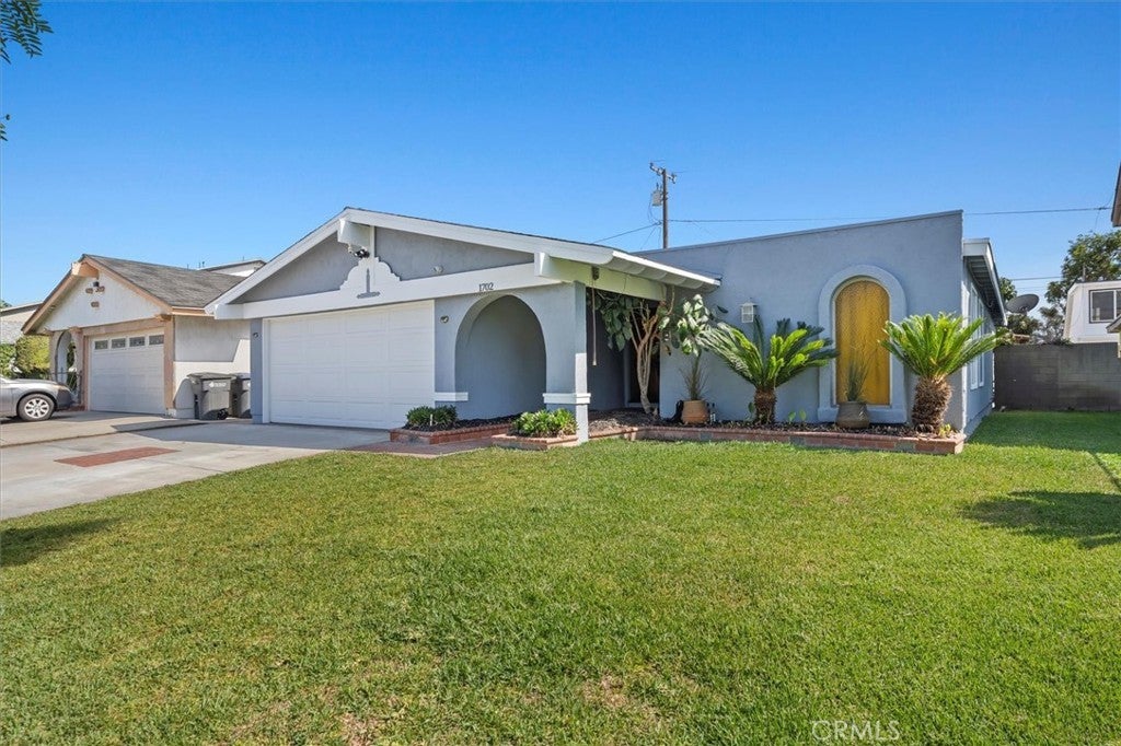 Photo of Listing #SB25195884