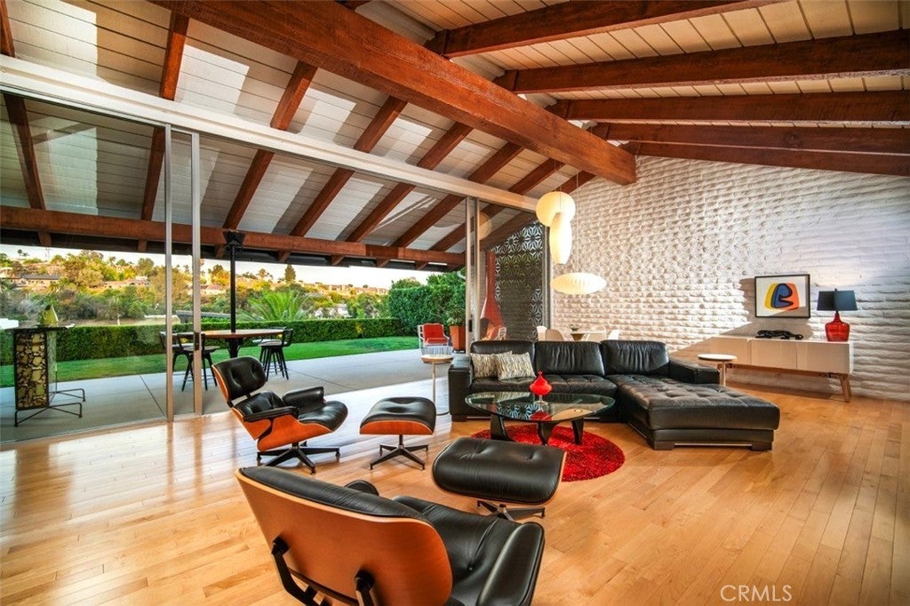 Photo of Listing #OC25195914