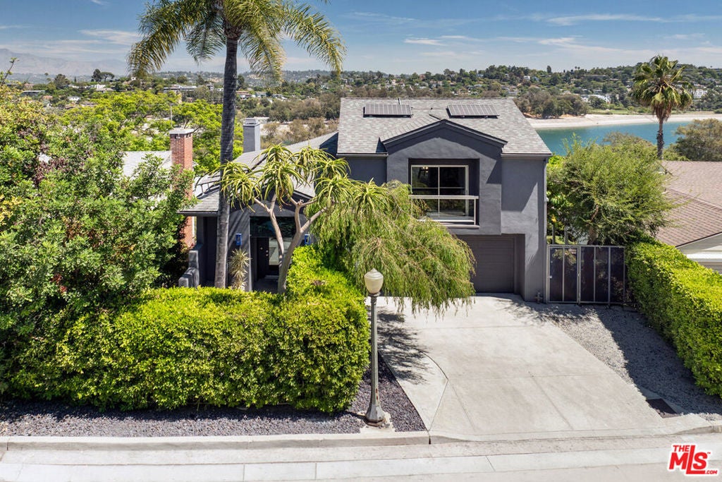 Photo of Listing #25583637