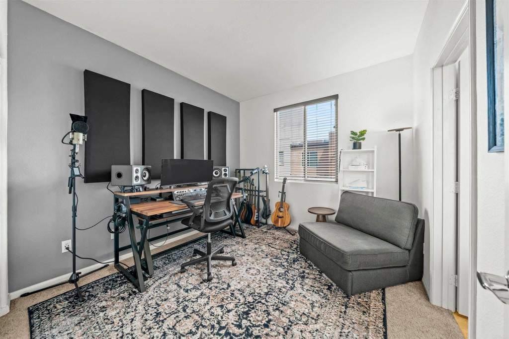 Photo of Listing #PTP2506681