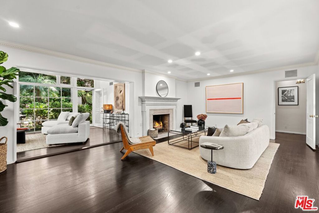 Photo of Listing #25585015