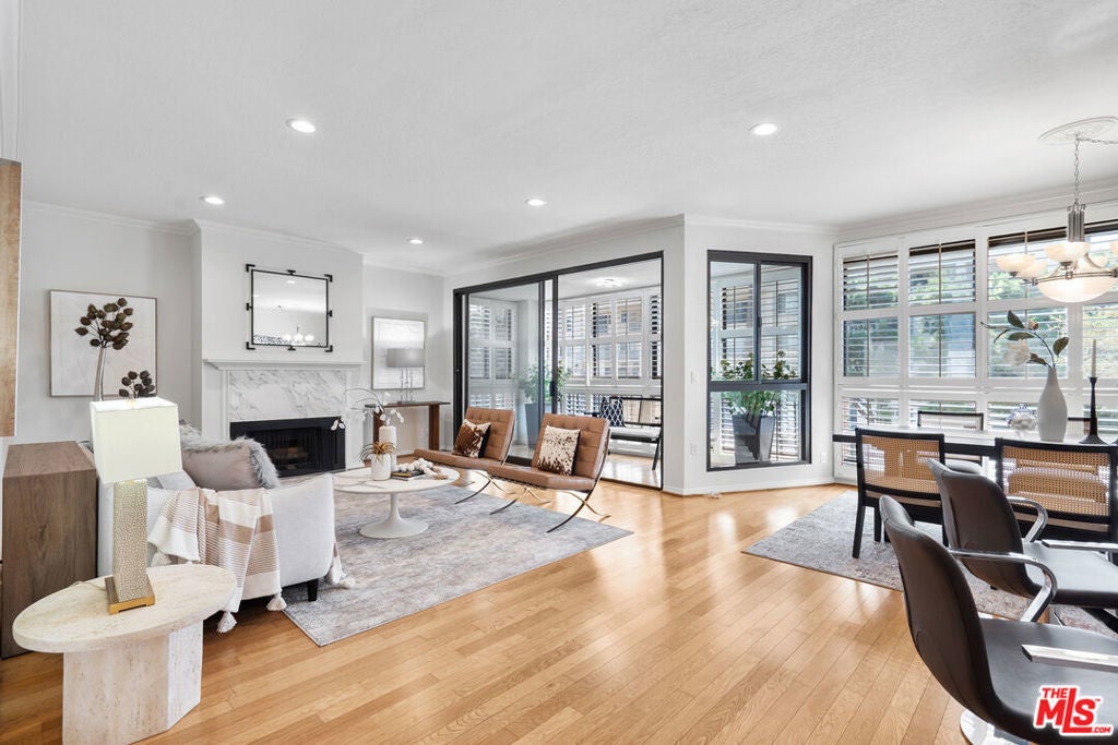 Photo of Listing #25585931