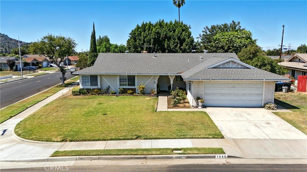 Photo of Listing #DW25196301