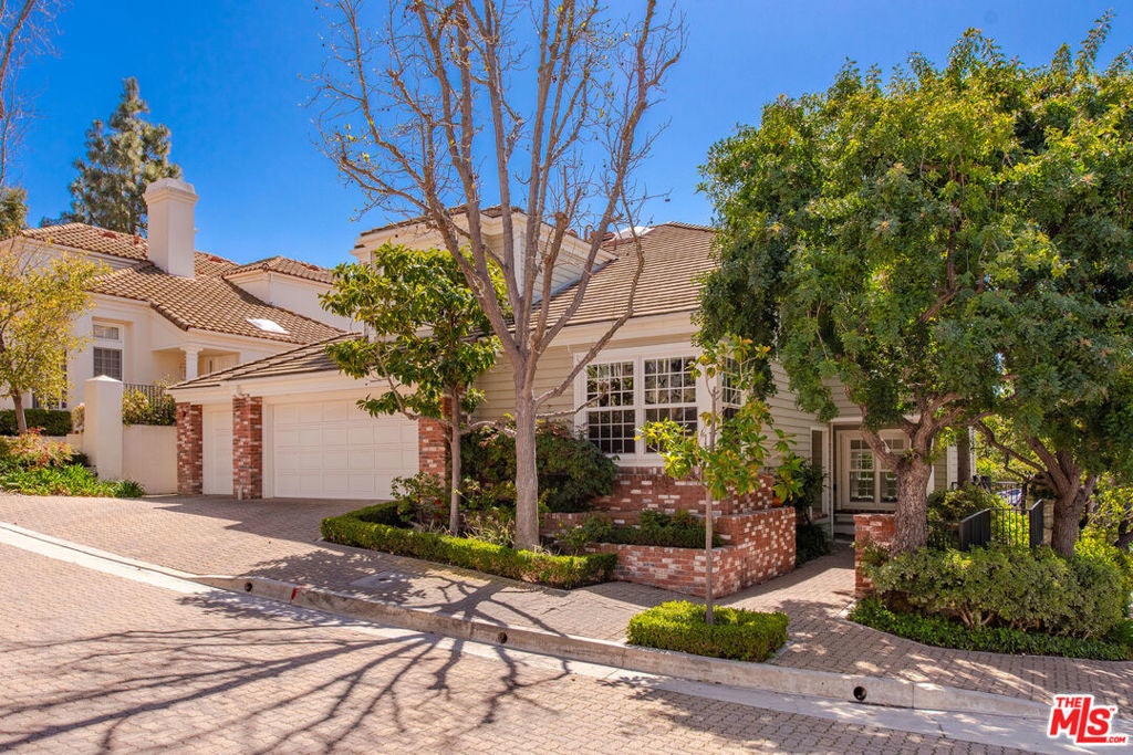 Photo of Listing #25586031