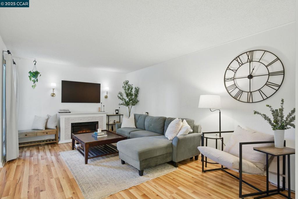 Photo of Listing #41110019