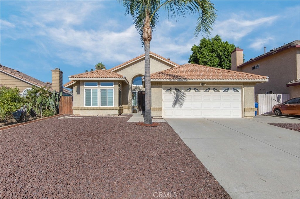 Photo of Listing #IV25196925