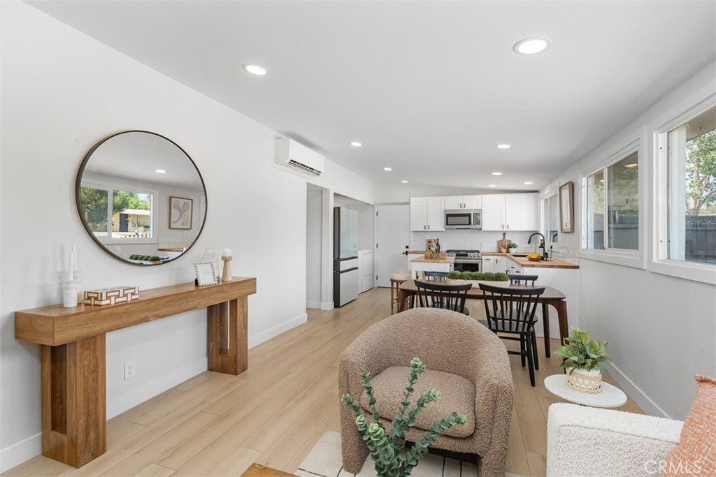 Photo of Listing #WS25197206