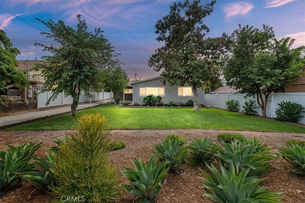 Photo of Listing #IV25197072