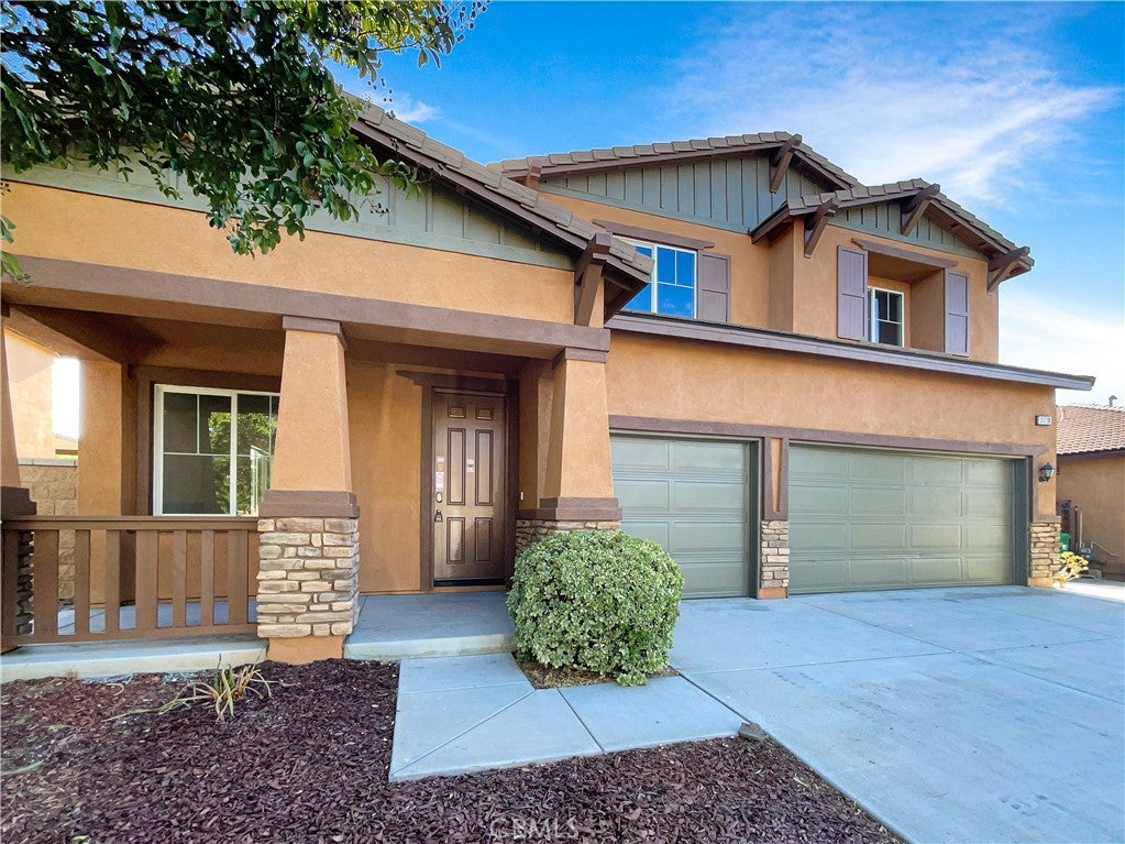 Photo of Listing #IV25197310