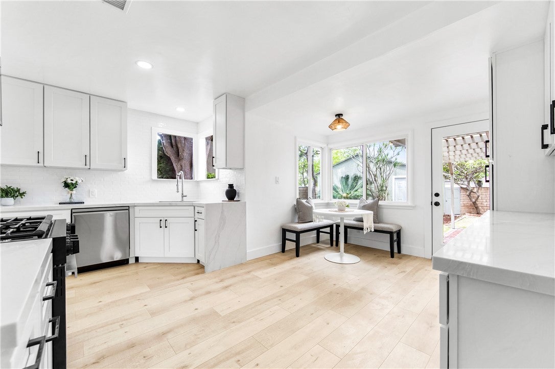 Photo of Listing #PW25197298