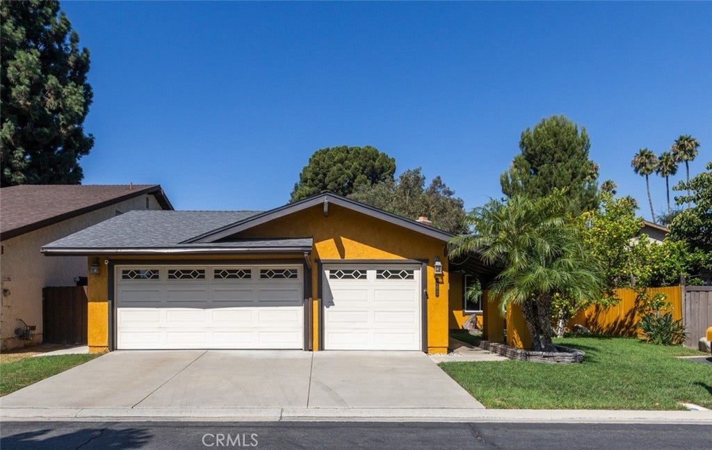 Photo of Listing #OC25197041