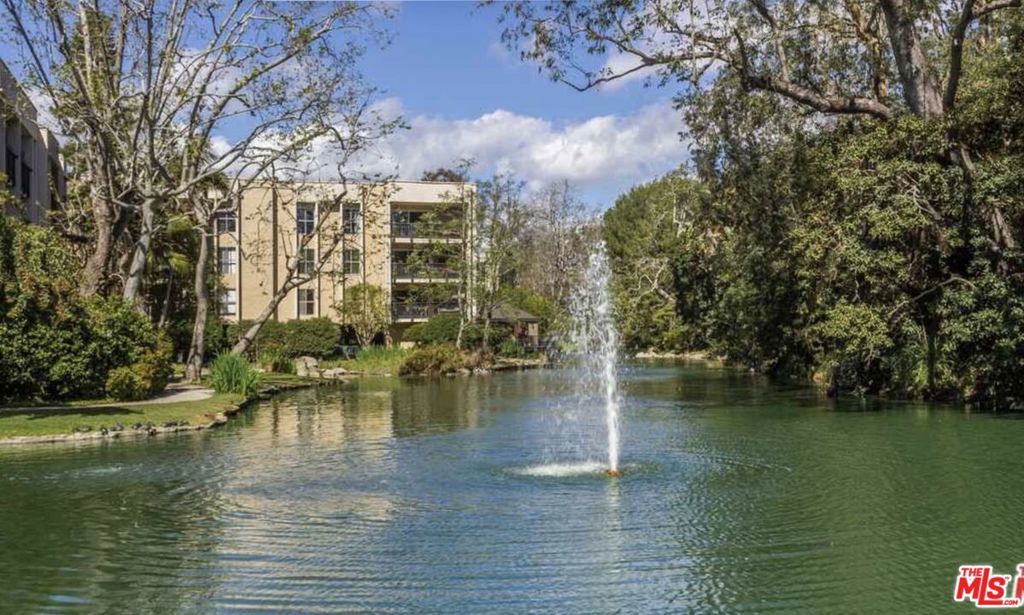 Photo of Listing #25586589