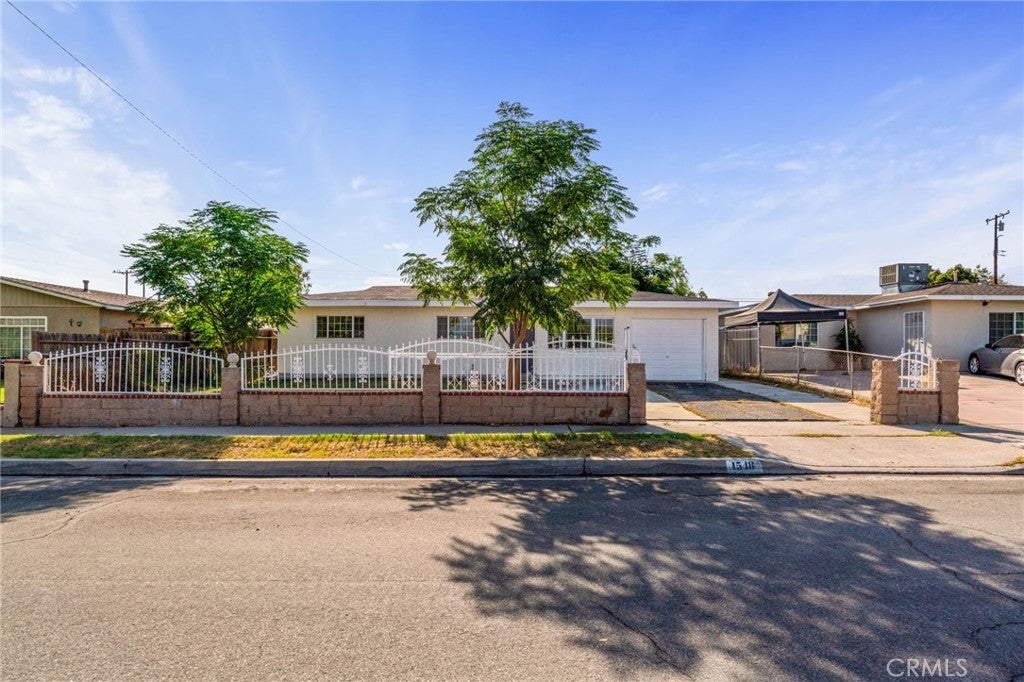 Photo of Listing #DW25197597