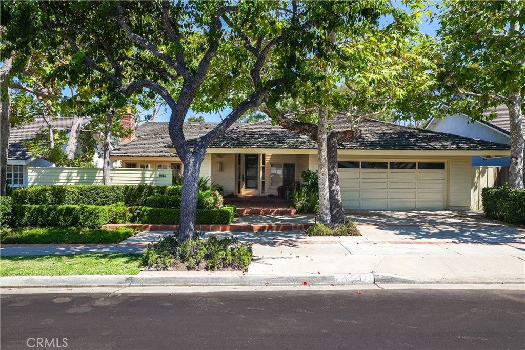 Photo of Listing #NP25195841