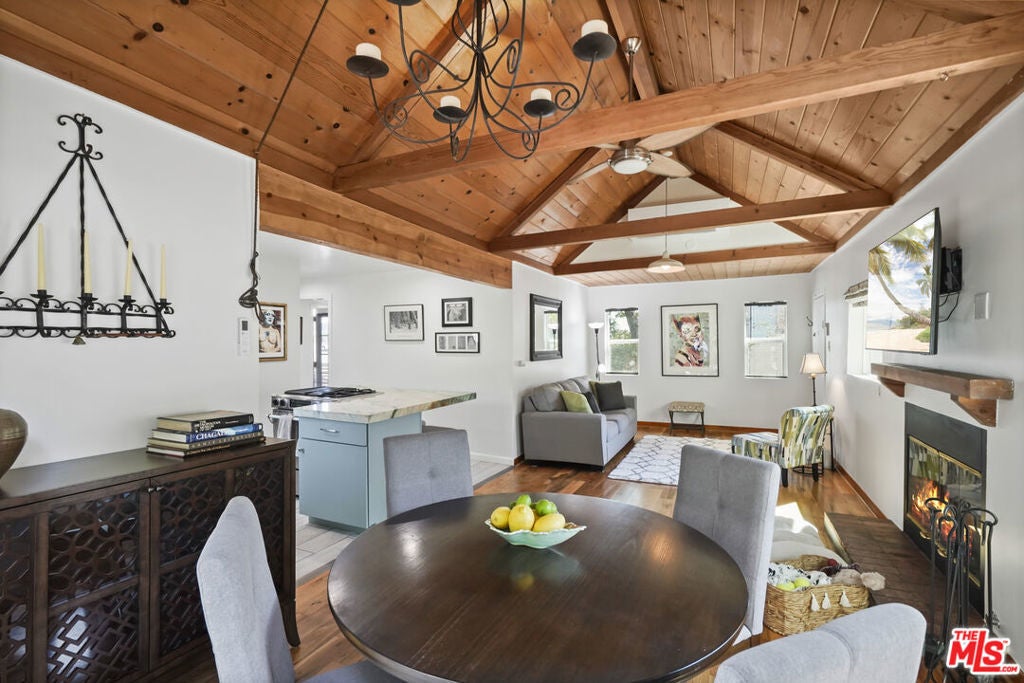 Photo of Listing #25586241