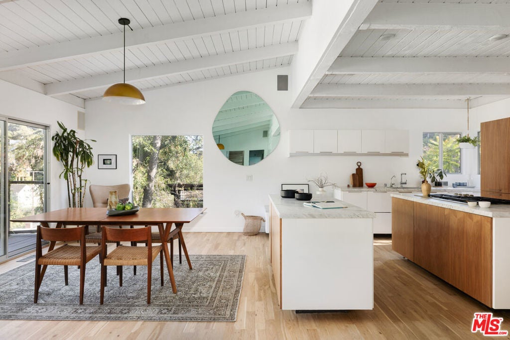 Photo of Listing #25586607