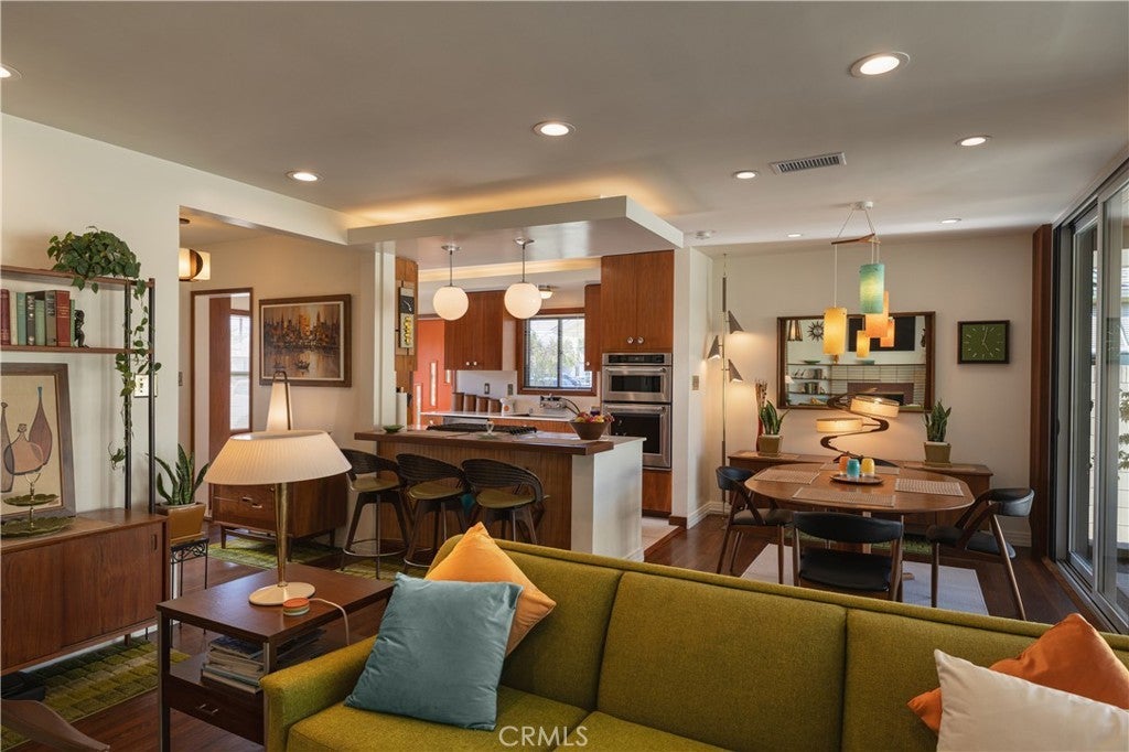 Photo of Listing #PW25195025