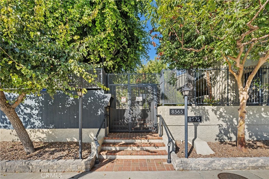 Photo of Listing #SR25195986