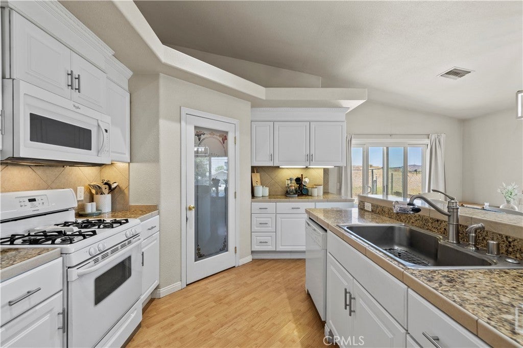 Photo of Listing #SR25198083