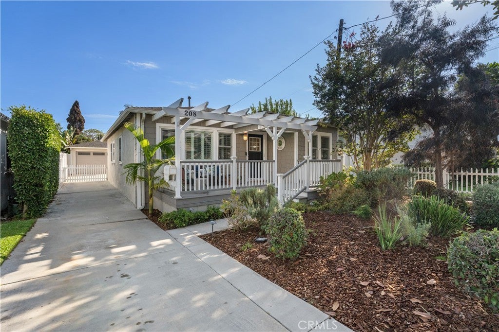 Photo of Listing #SB25197235