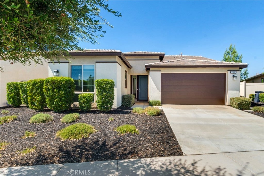 Photo of Listing #IV25197436