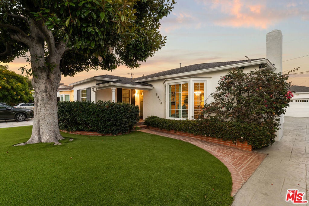 Photo of Listing #25572365