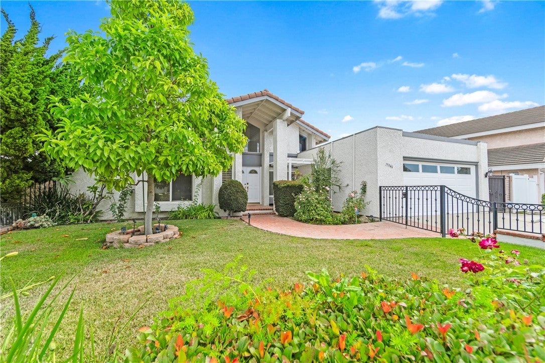 Photo of Listing #OC25198421