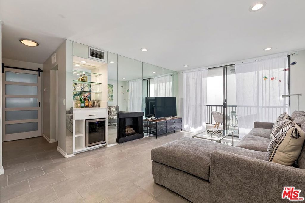 Photo of Listing #25586537