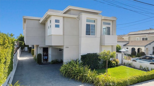 2508 Harriman Lane A, Redondo Beach.