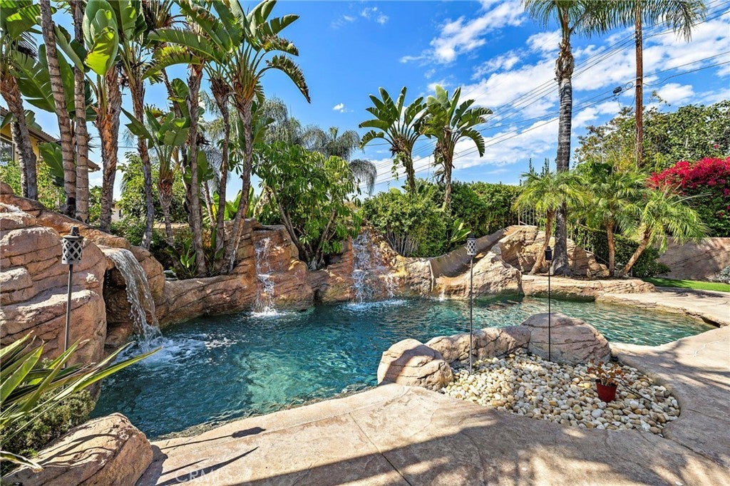 Photo of Listing #OC25198534