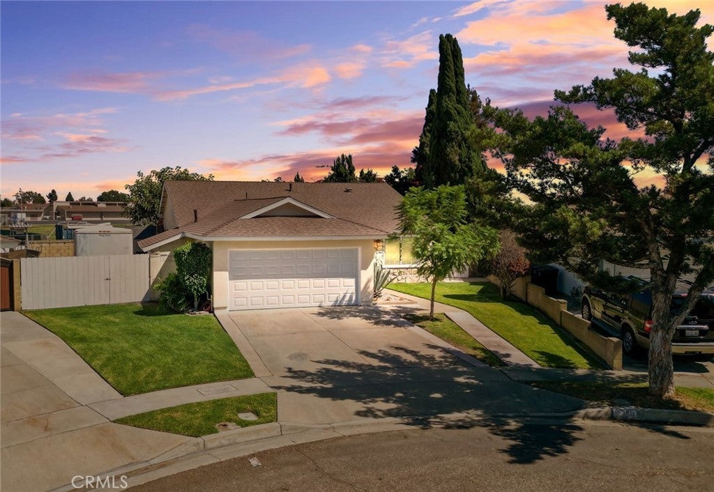 Photo of Listing #DW25197441