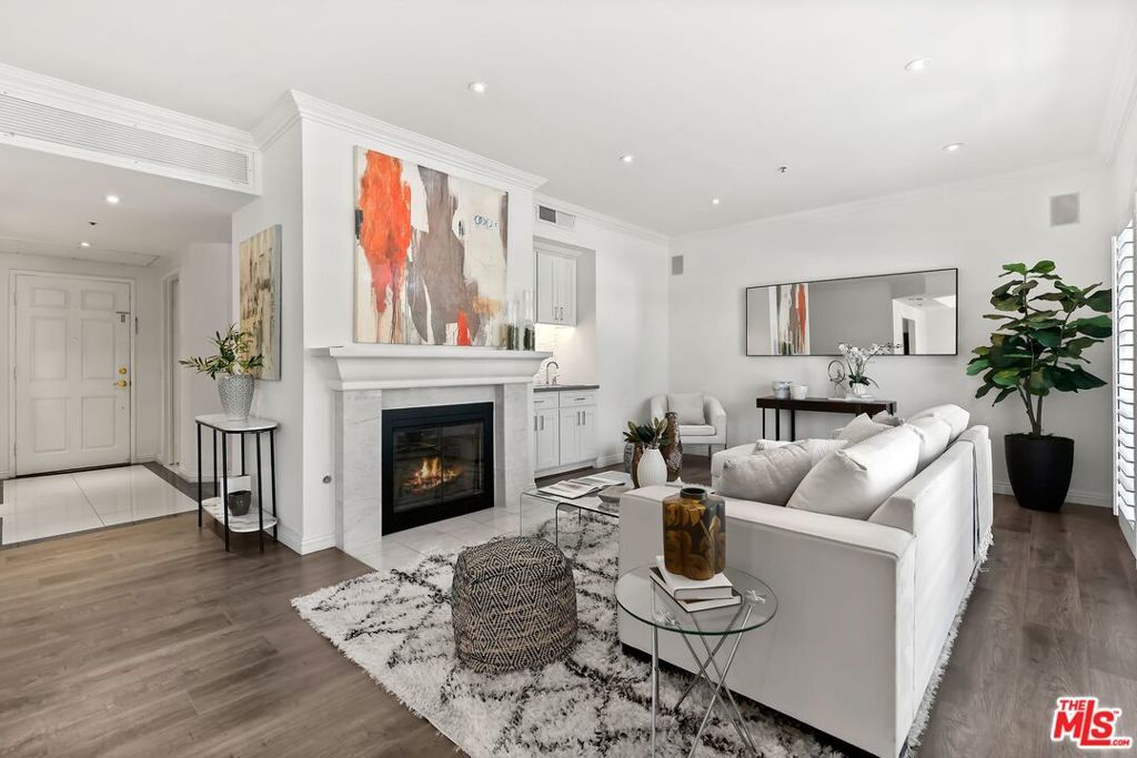 Photo of Listing #25587095