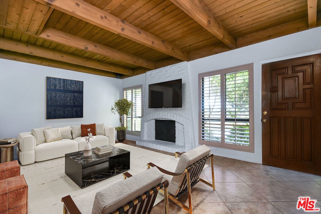 Photo of Listing #25583499