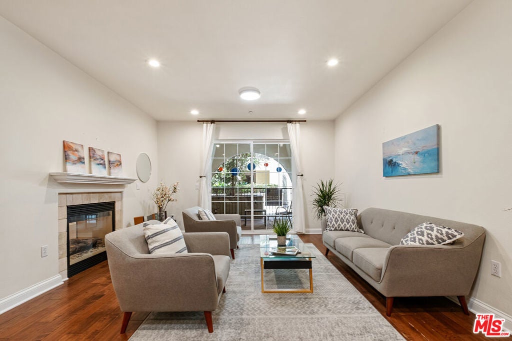 Photo of Listing #25587261