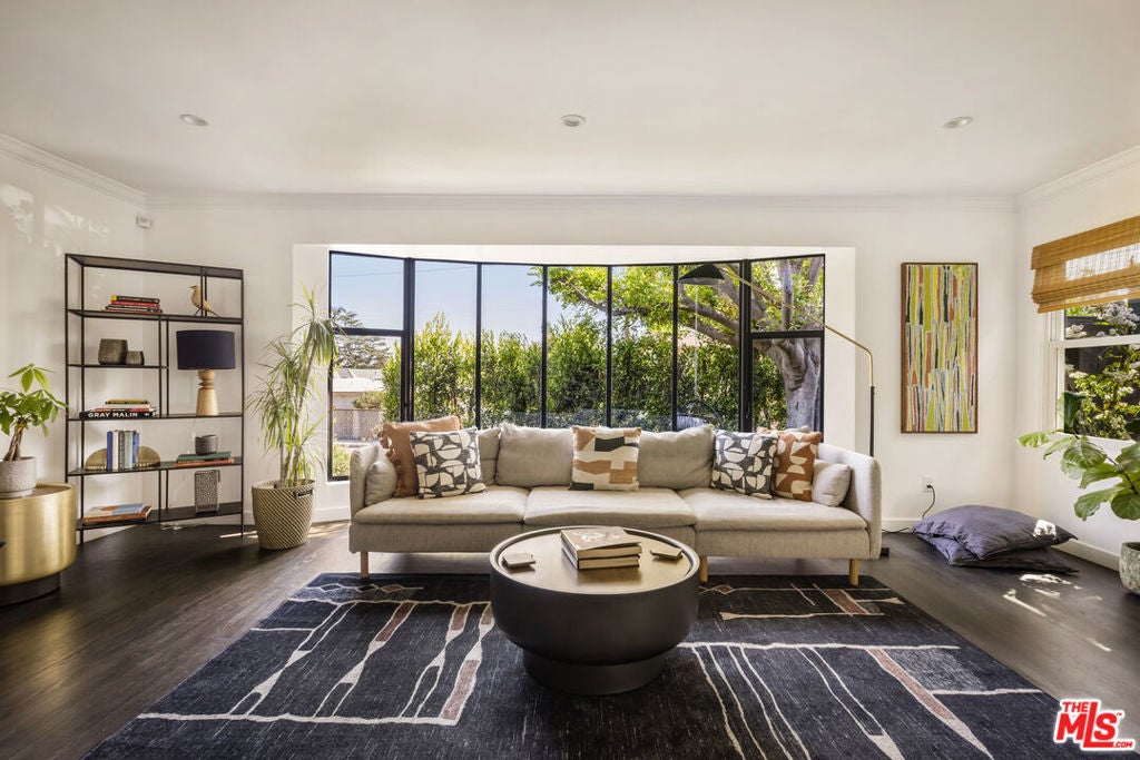 Photo of Listing #25585317