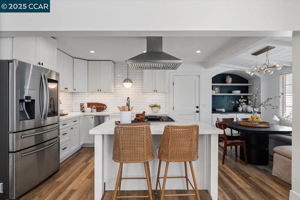 Photo of Listing #41110275