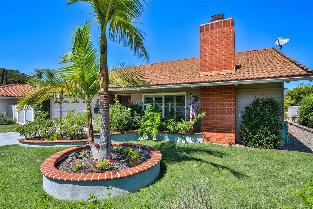 Photo of Listing #SR25198777