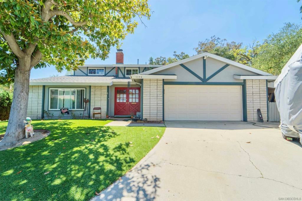 Photo of Listing #250038000SD