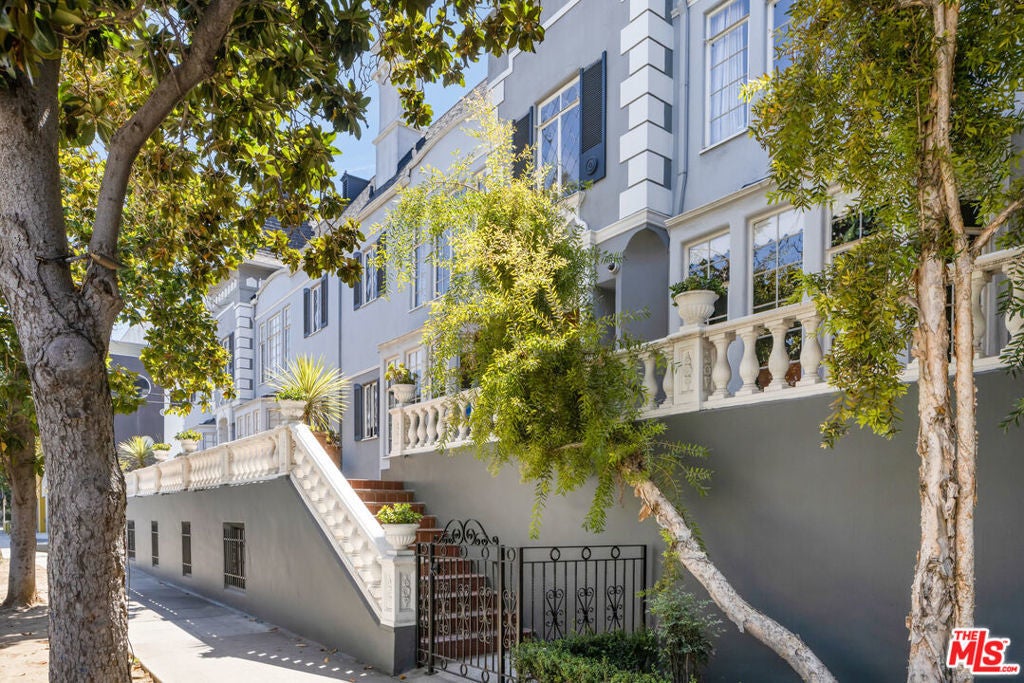 Photo of Listing #25586381