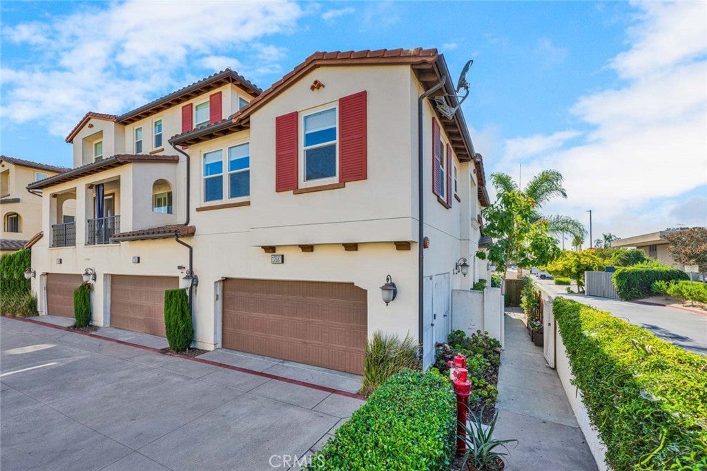 Photo of Listing #OC25195408