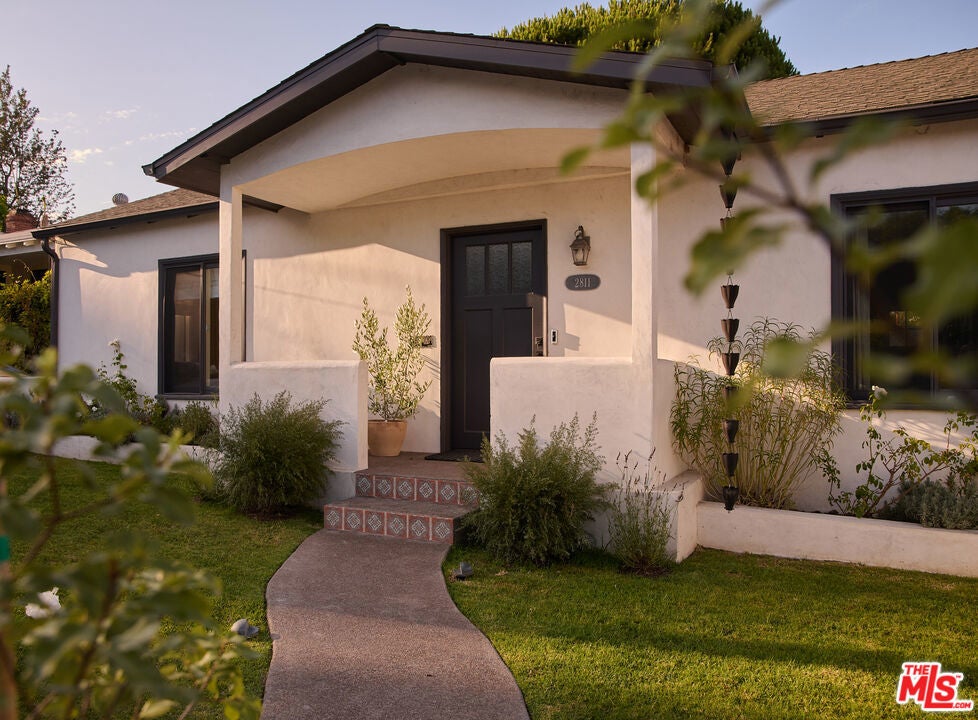 Photo of Listing #25587275